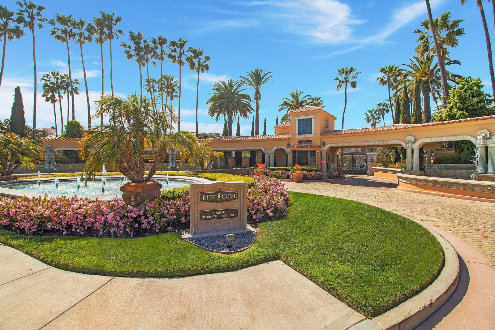 Ritz Cove
